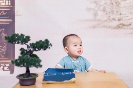 青岛八个月宝宝可以吃盐吗